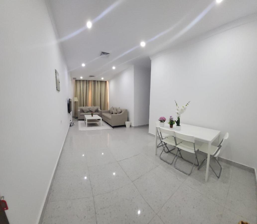 Апартаменти De Iris Regency Fahaheel Kuwait City Екстер'єр фото